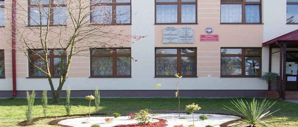 Szkoła Podstawowa im. św. Andrzeja Boboli w Borkach Nizińskich
